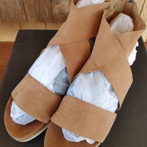 Eileen Fisher Sport Gladiator sandals, soft tan leather, size 11